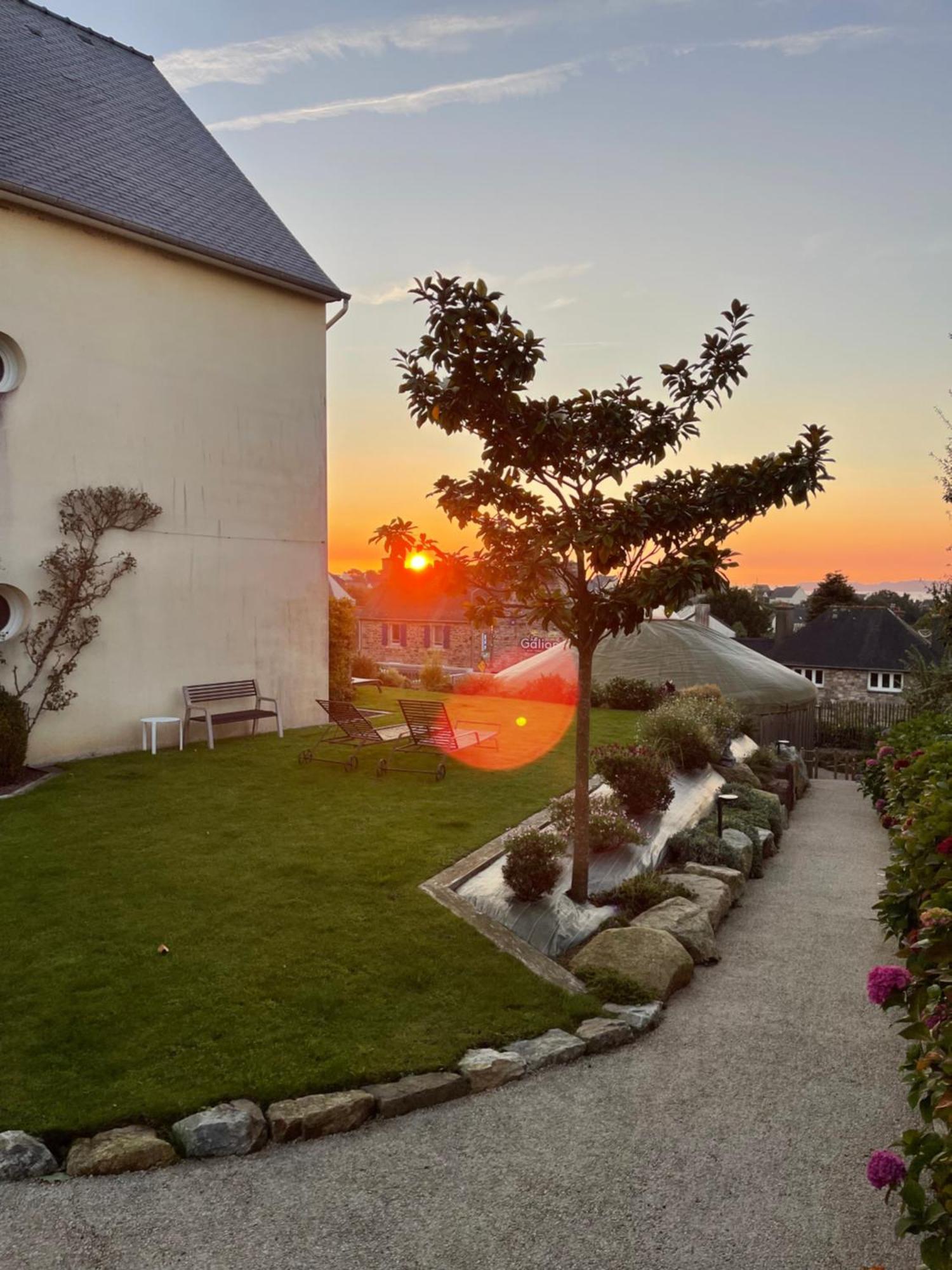 Hotel Les Agapanthes Ploubazlanec Εξωτερικό φωτογραφία