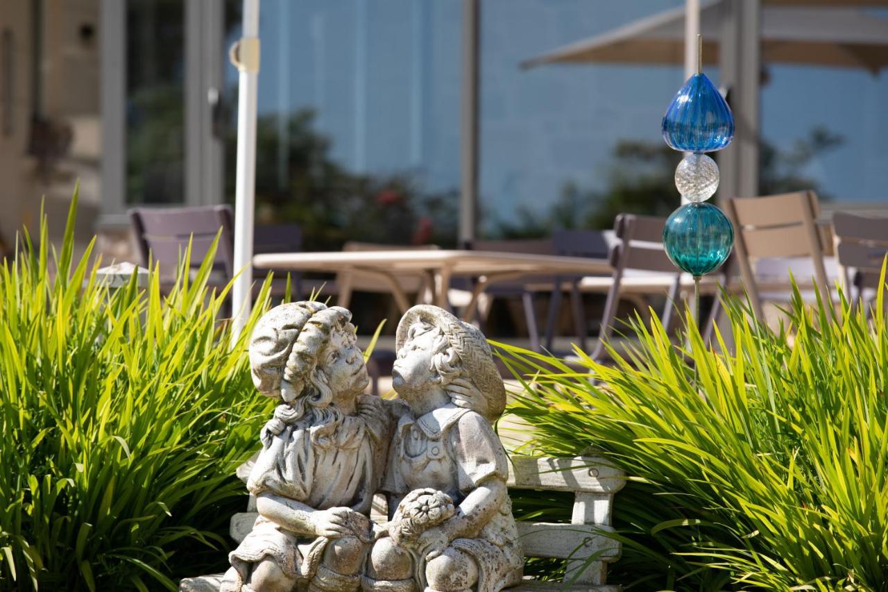 Hotel Les Agapanthes Ploubazlanec Εξωτερικό φωτογραφία